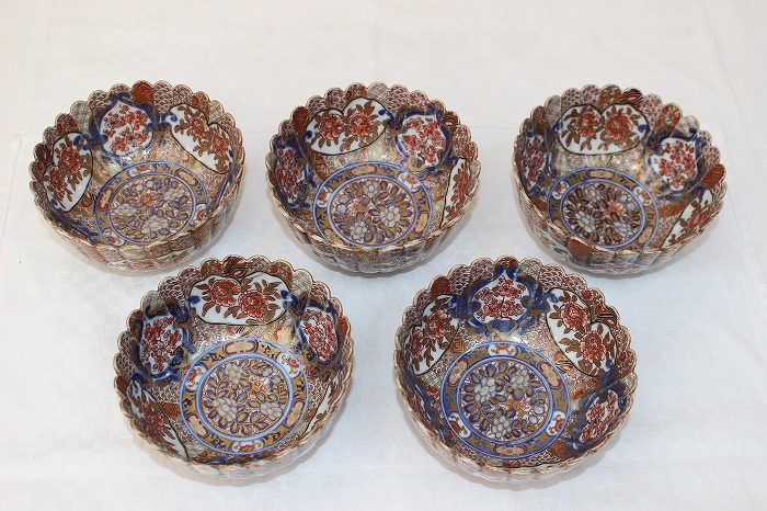 伊万里染錦色菊型向付